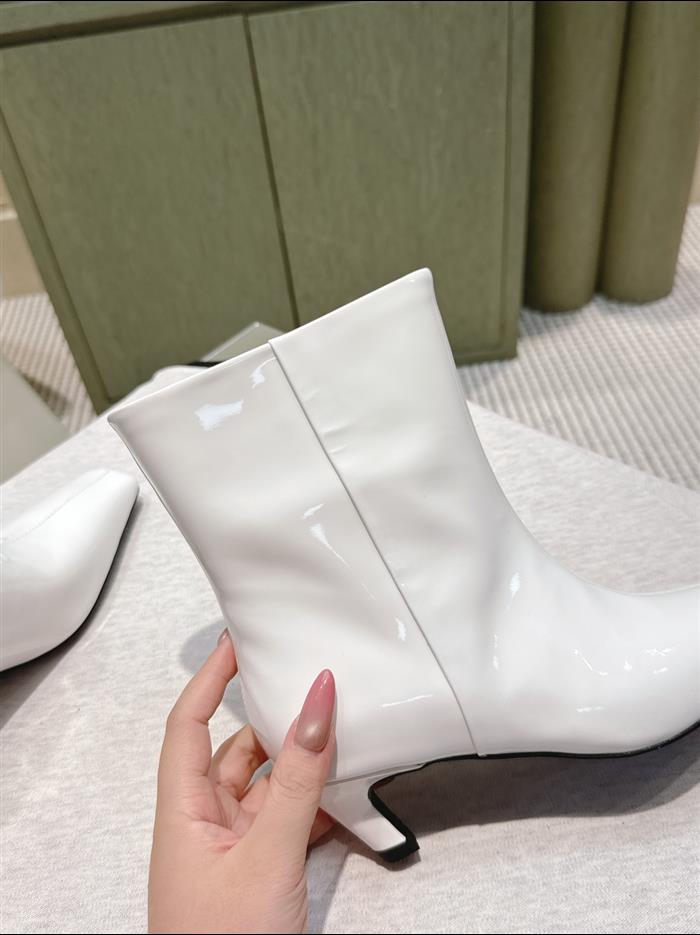 20251128174410148 360